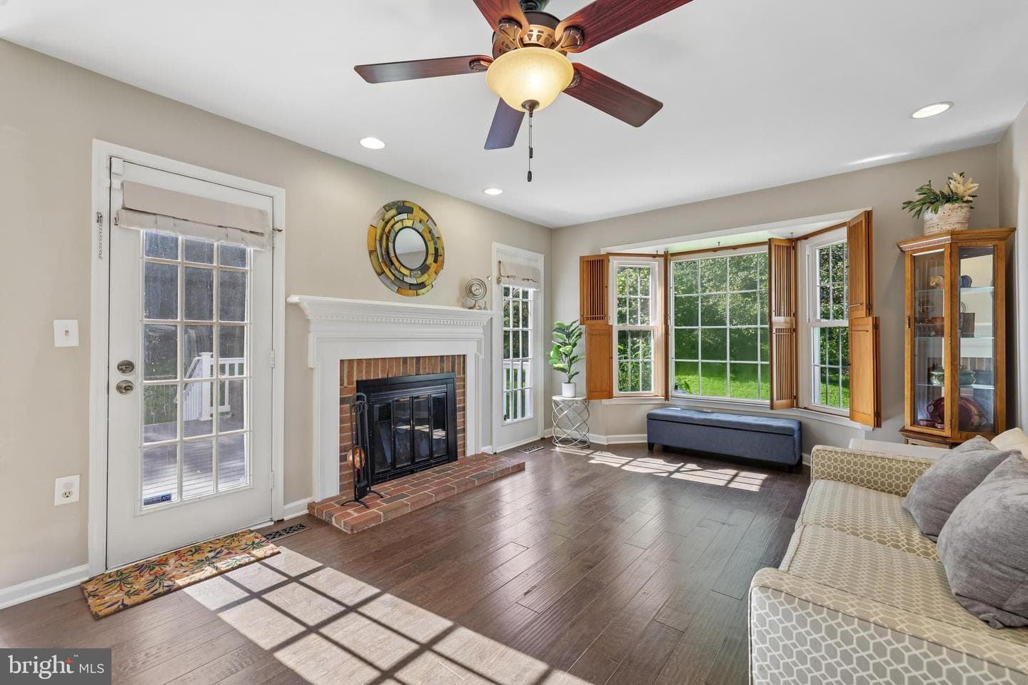 16013 Mills Orchard Drive photo 2