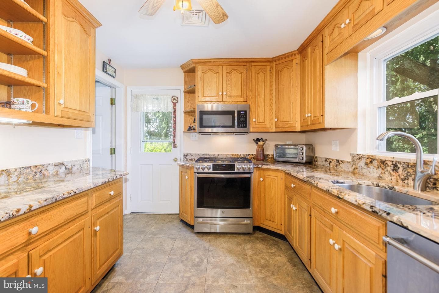 22520 Peach Tree Road photo 25