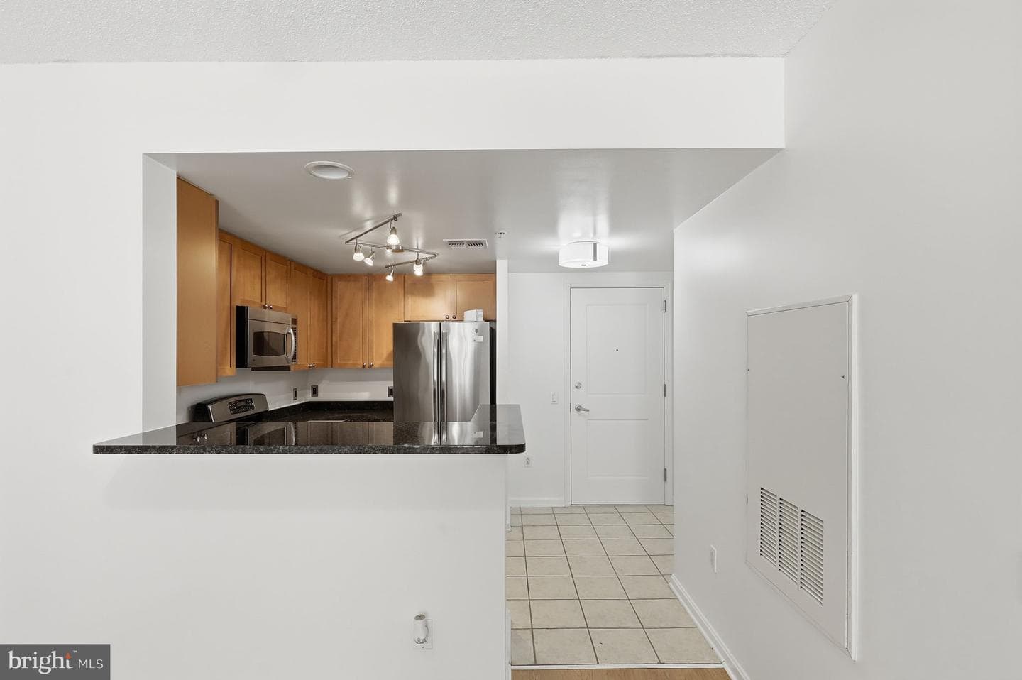 930 Wayne Ave # 201 photo 13