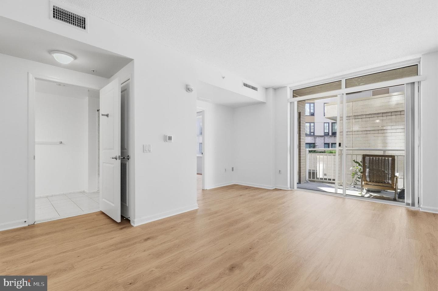 930 Wayne Ave # 201 photo 9