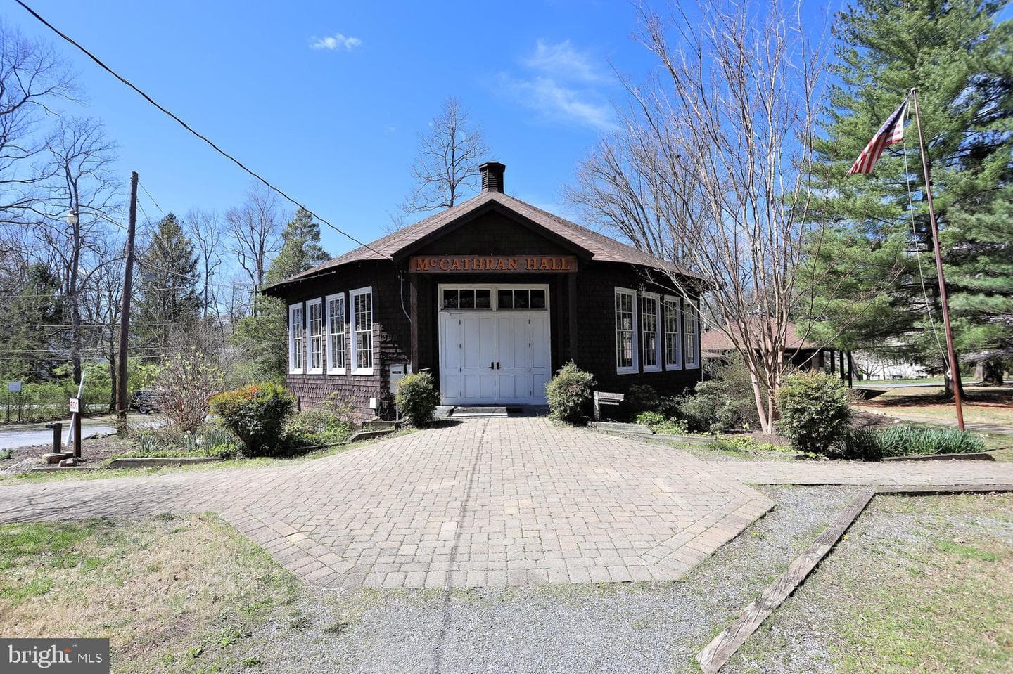 16 Maple Avenue photo 49