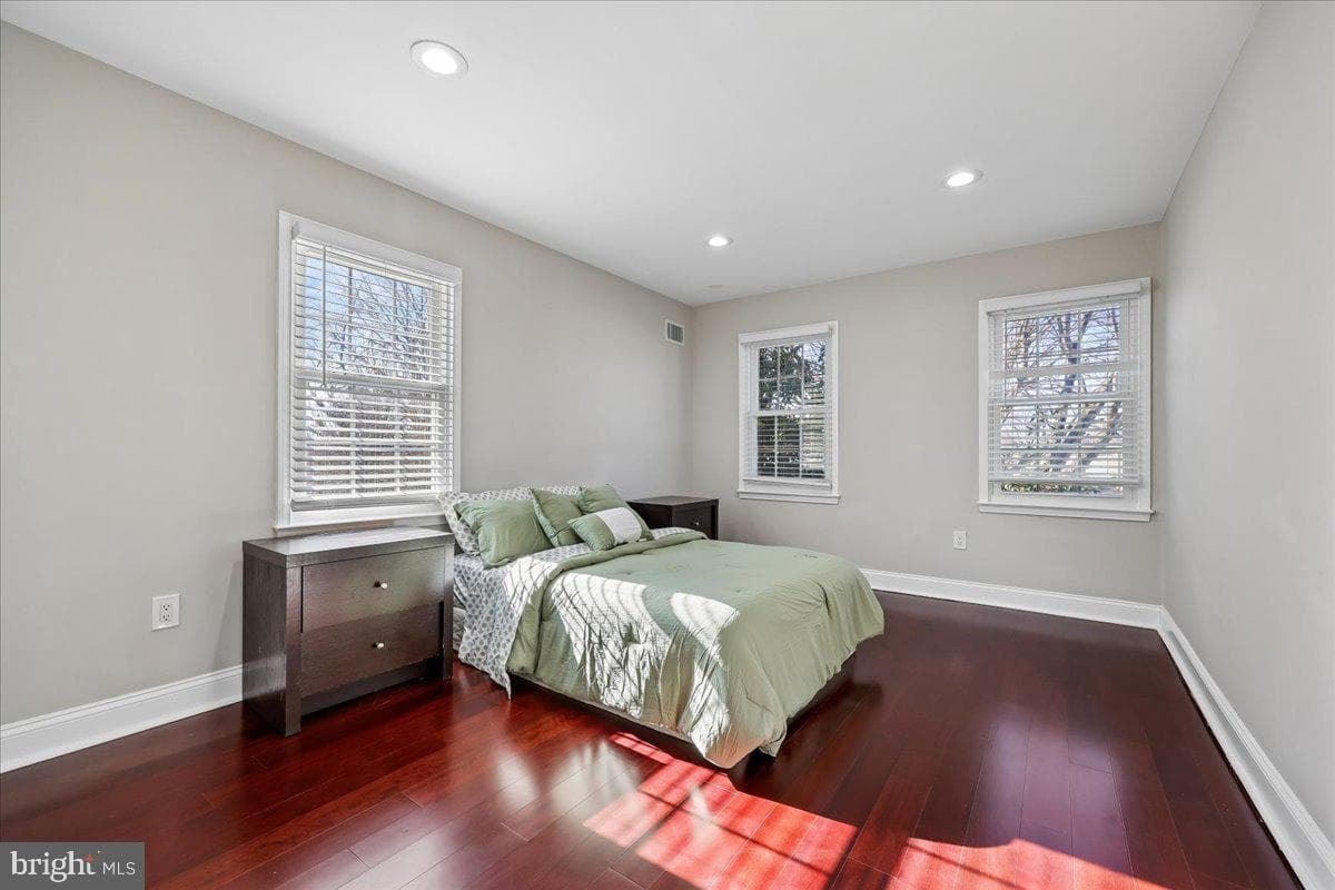 6 Crestview Court photo 30