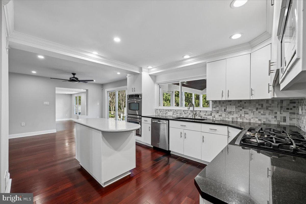 6 Crestview Court photo 39