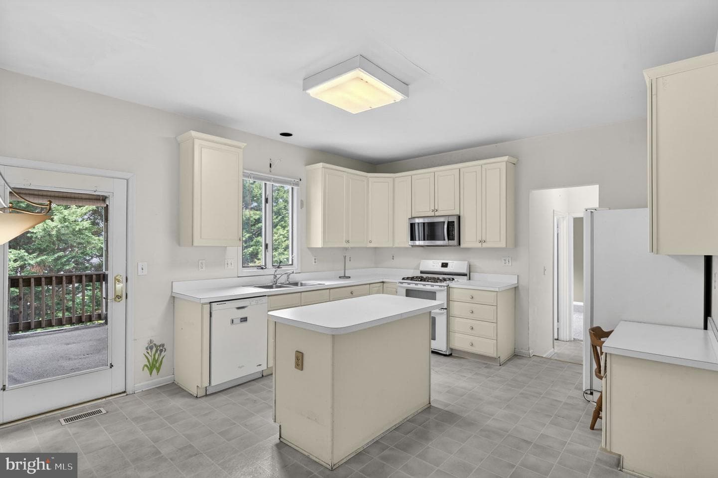 8200 Dry Ridge Road photo 19