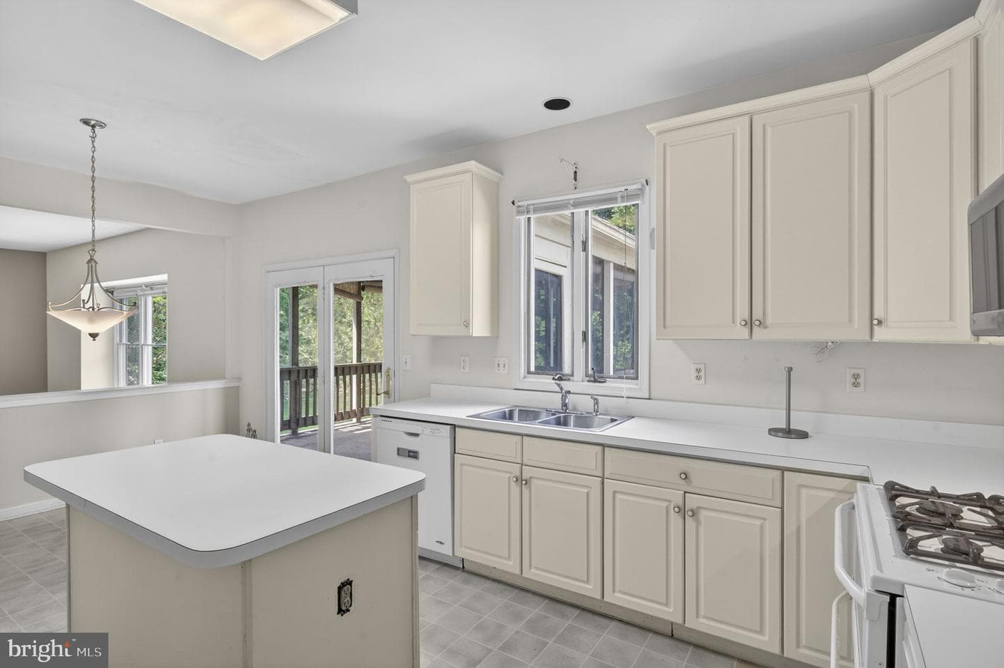 8200 Dry Ridge Road photo 25