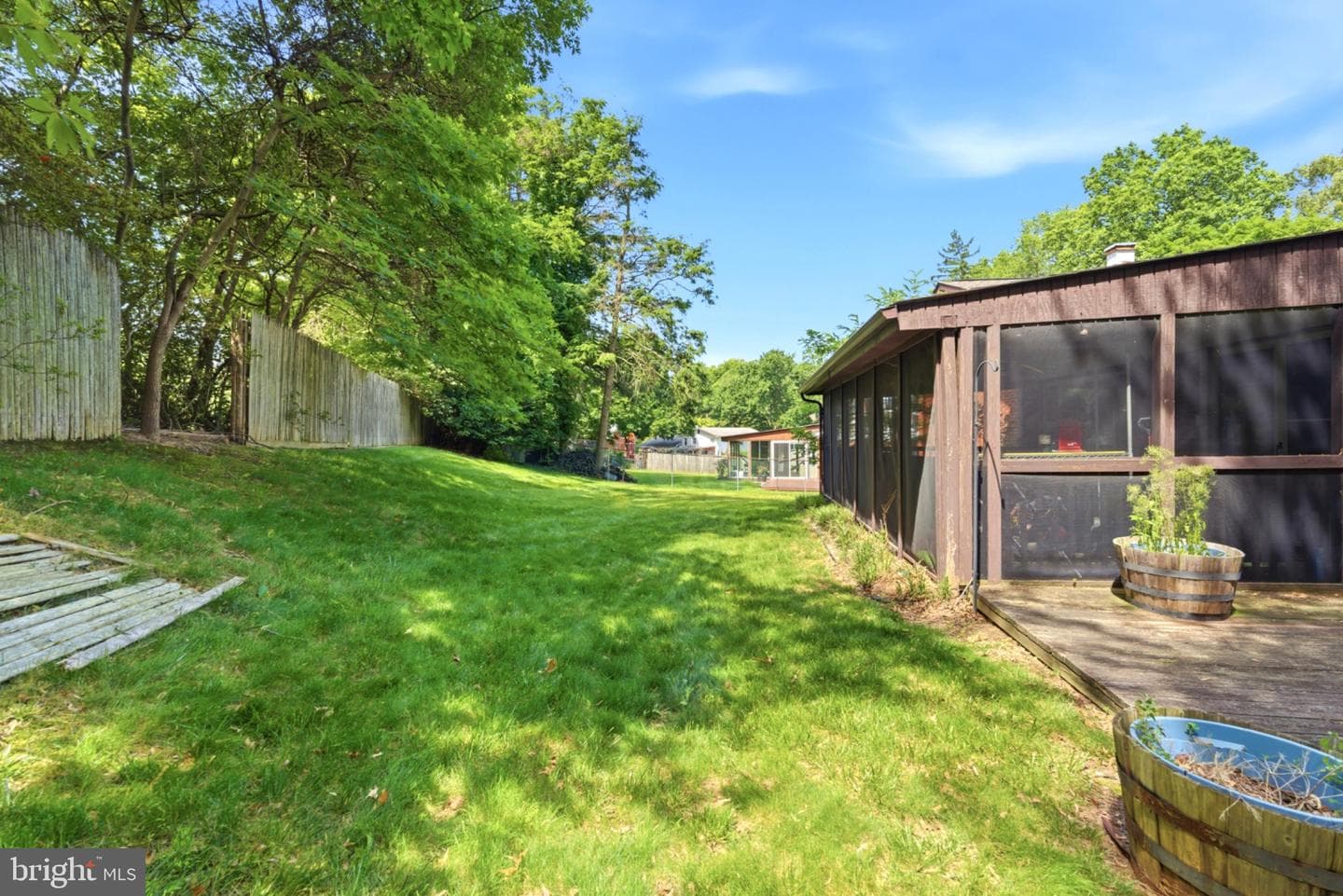 1011 Devere Drive photo 40