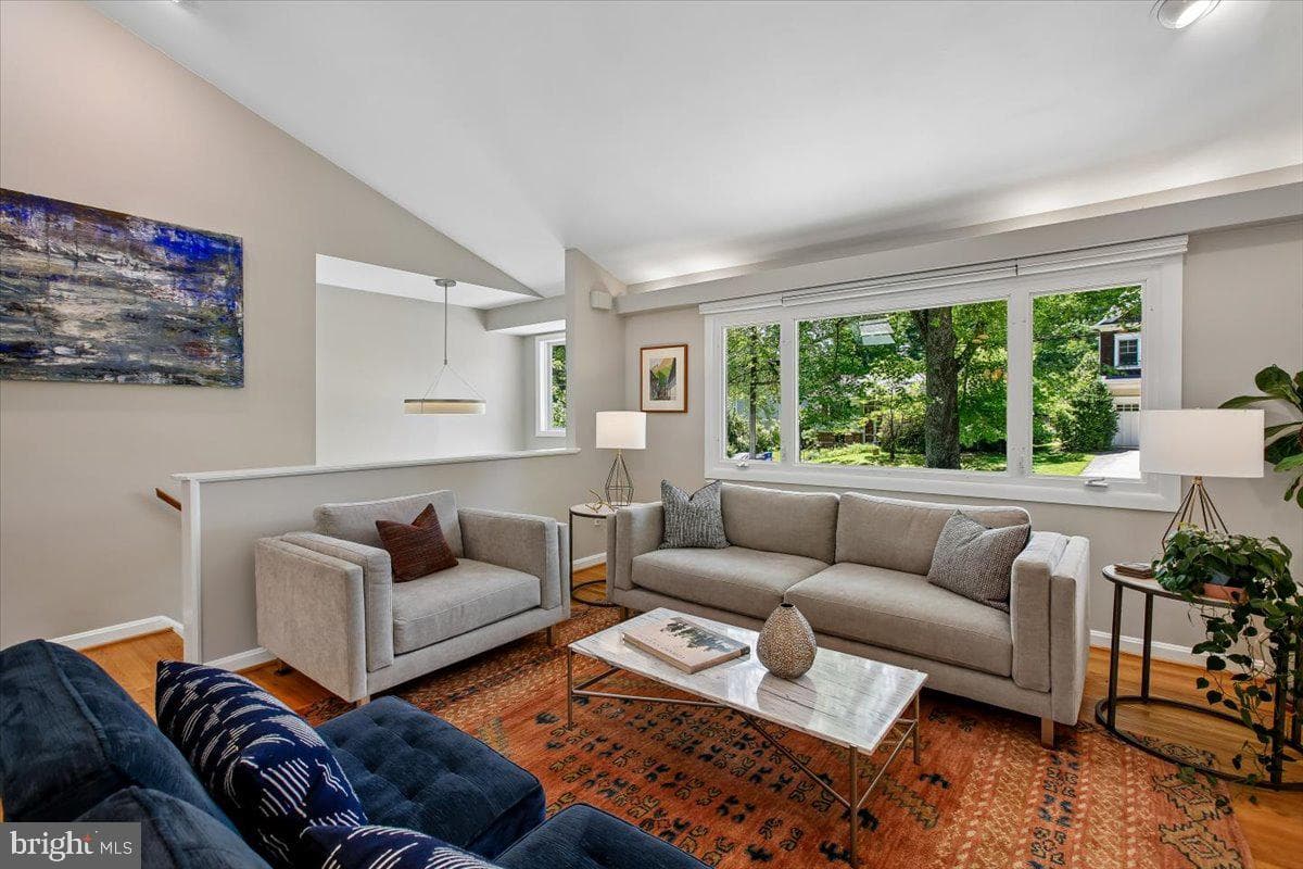 6511 Kenhowe Drive photo 5
