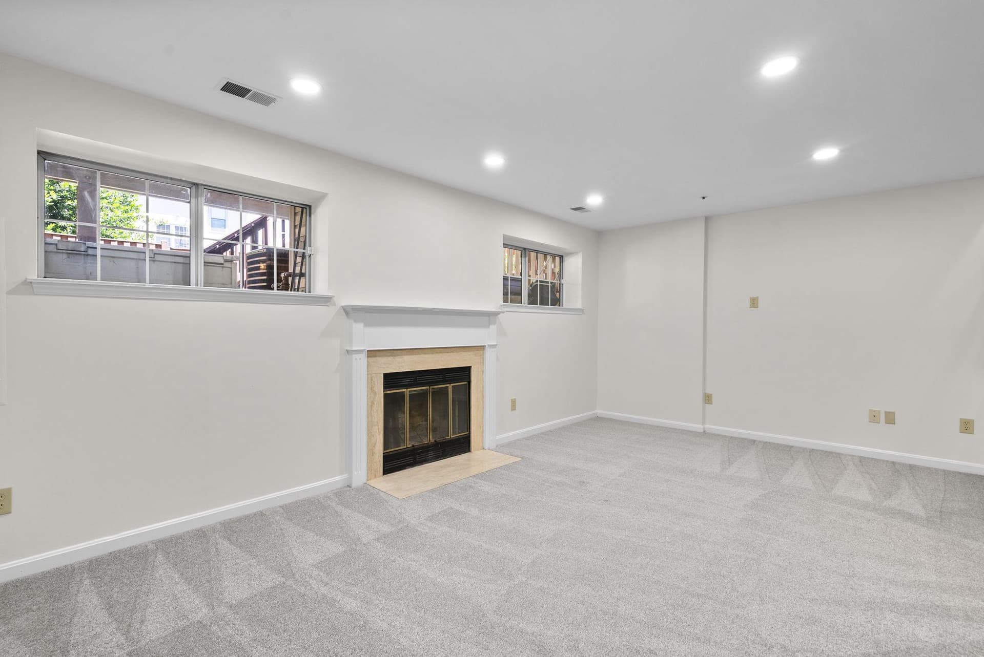 2040 Westchester Drive photo 35