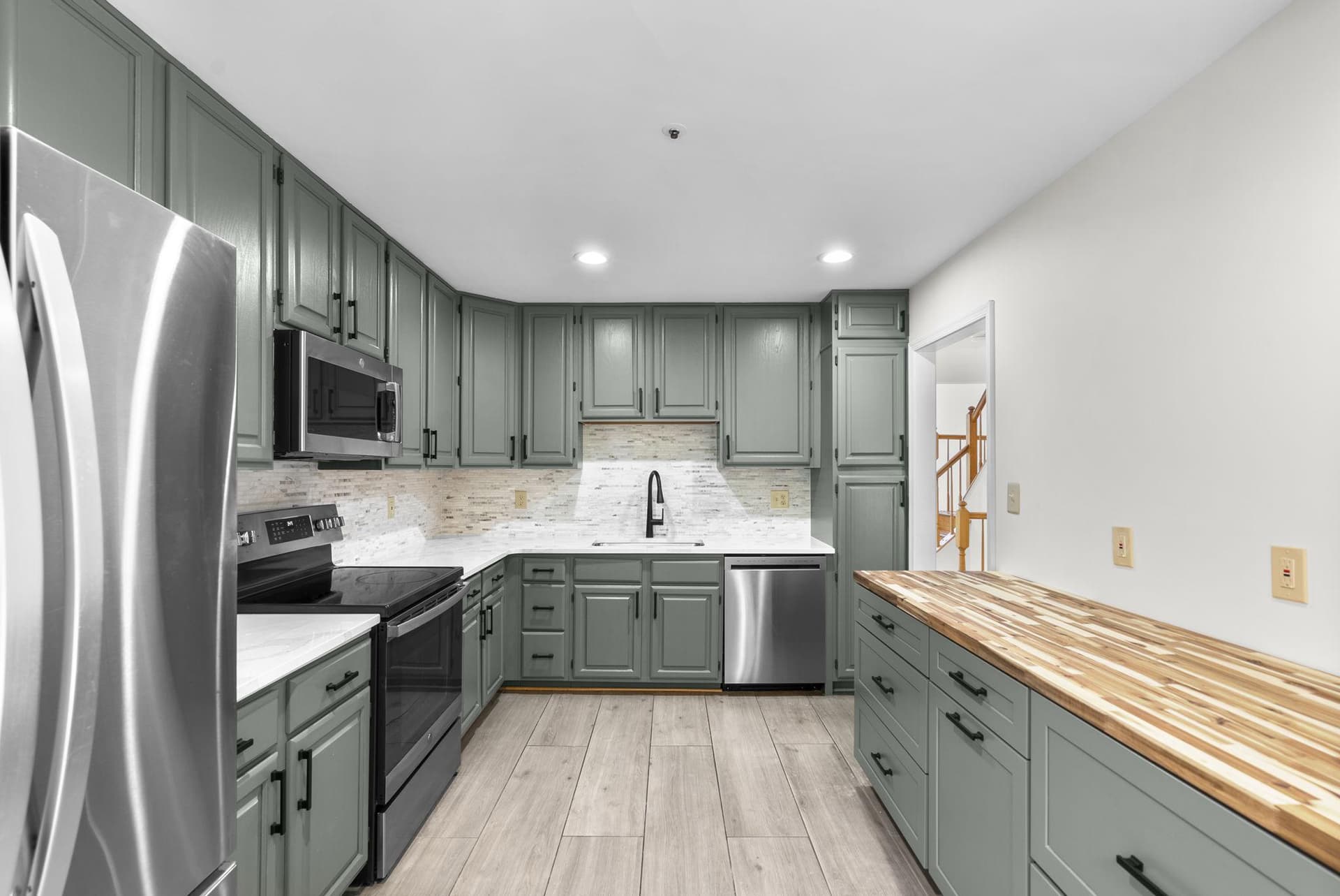 2040 Westchester Drive photo 6