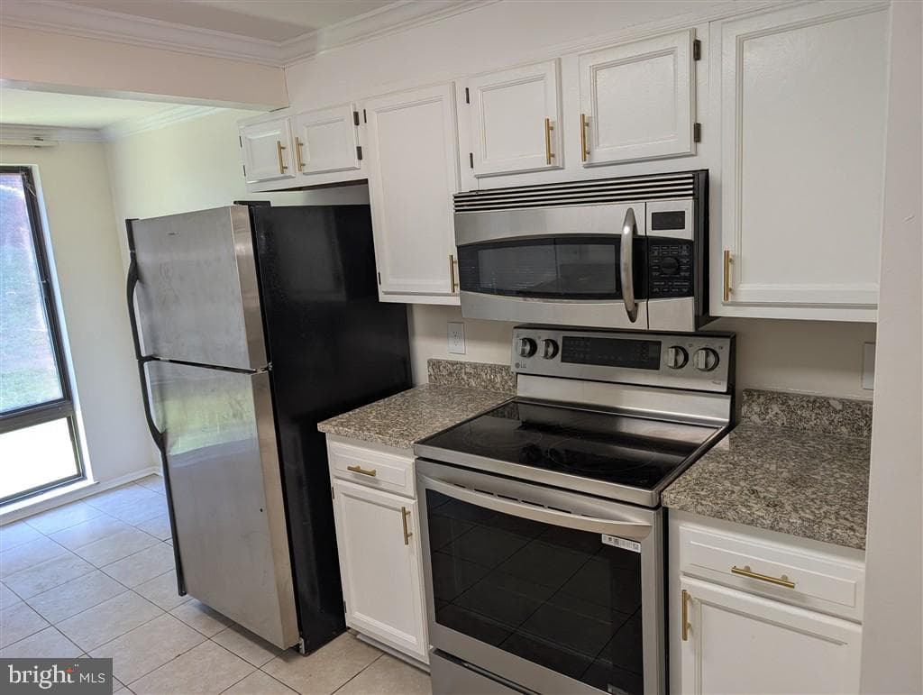 18022 Chalet Drive #27-103 photo 3