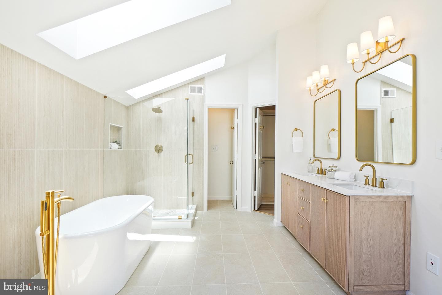 2045 Westchester Drive photo 23
