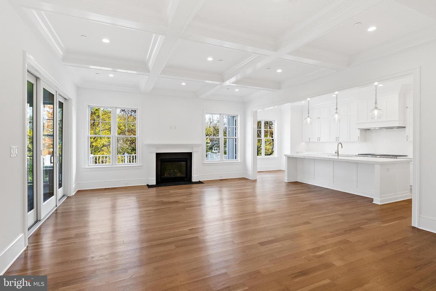 4511 Everett Street photo 9