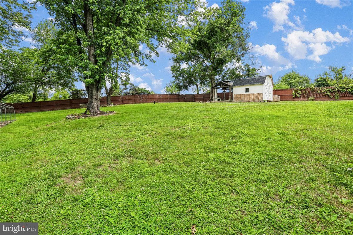 25520 Jonnie Court photo 34