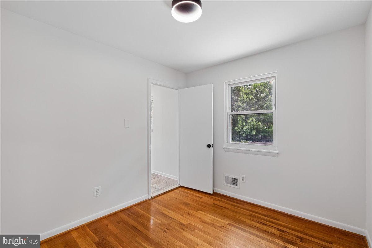 727 Grandin Avenue photo 13