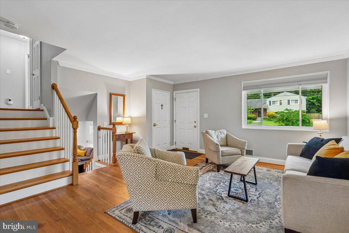 11111 Lund Place photo 3