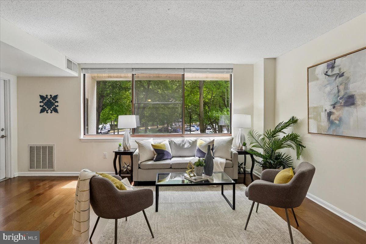 10101 Grosvenor Place #217 photo 10