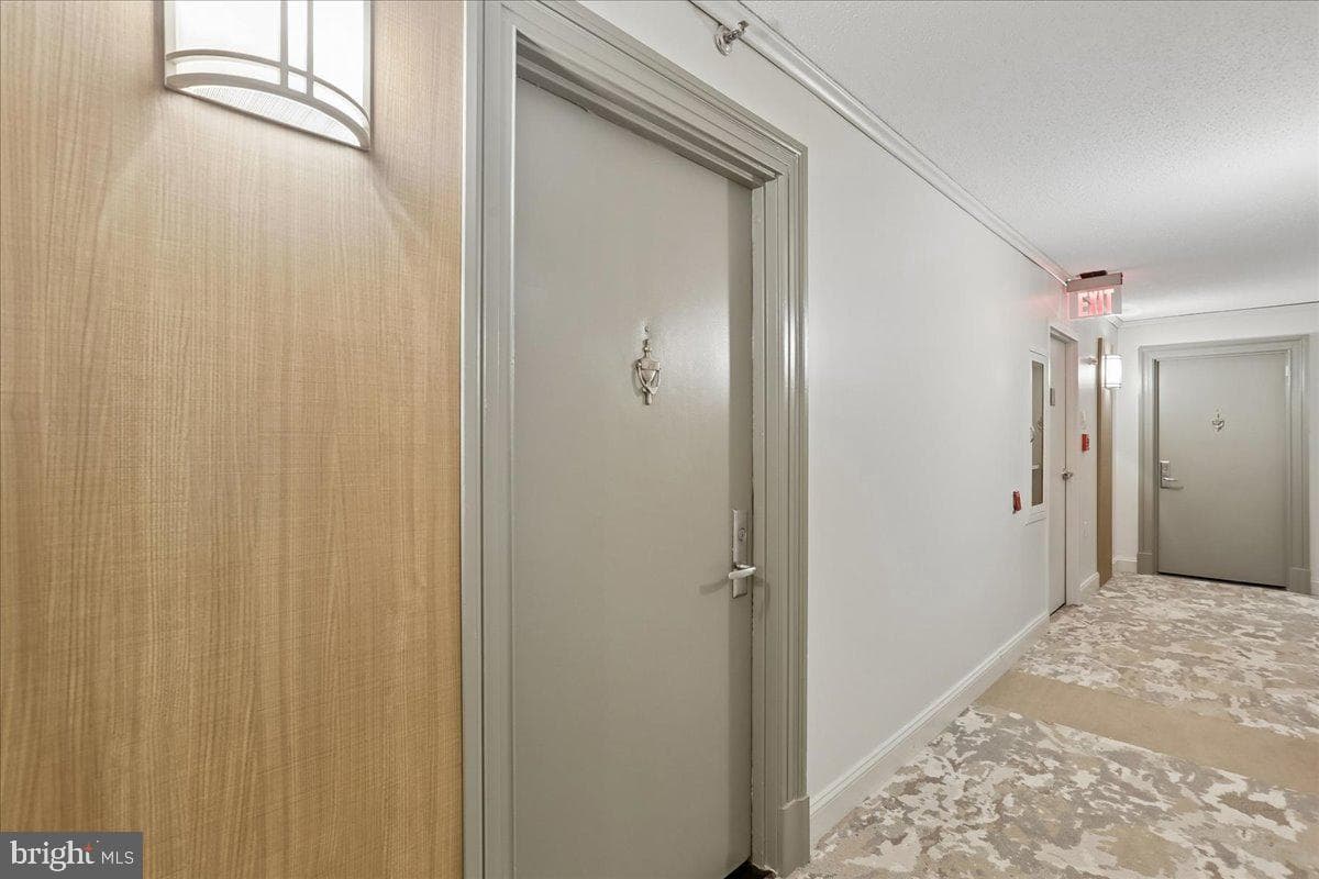 10101 Grosvenor Place #217 photo 2