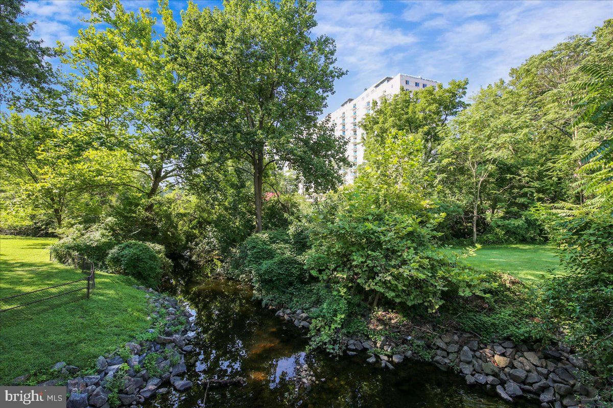 10101 Grosvenor Place #217 photo 33