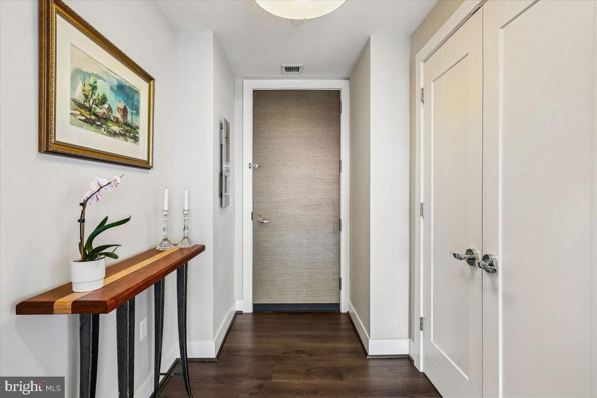 930 Rose Avenue #1511 photo 6