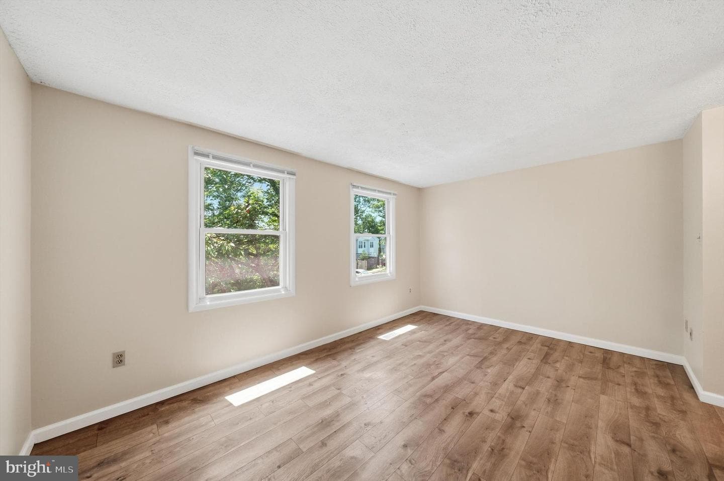 2807 Shepperton Terrace photo 13