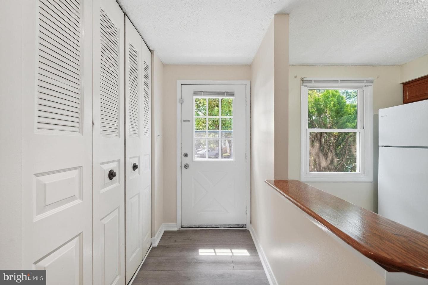 2807 Shepperton Terrace photo 4