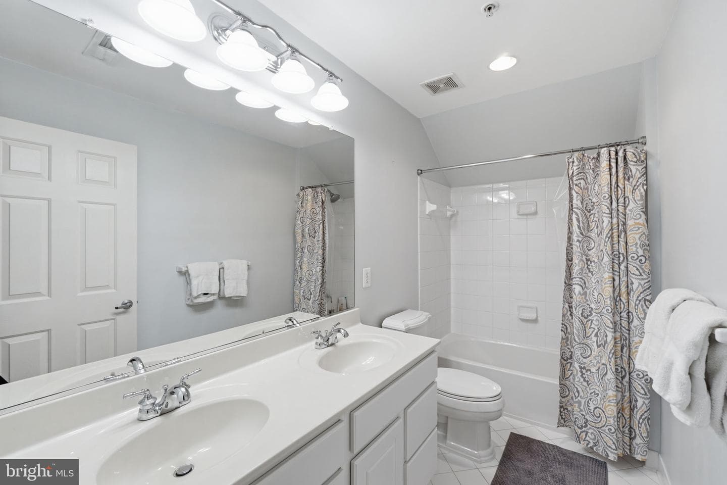 638 Raven Avenue photo 24