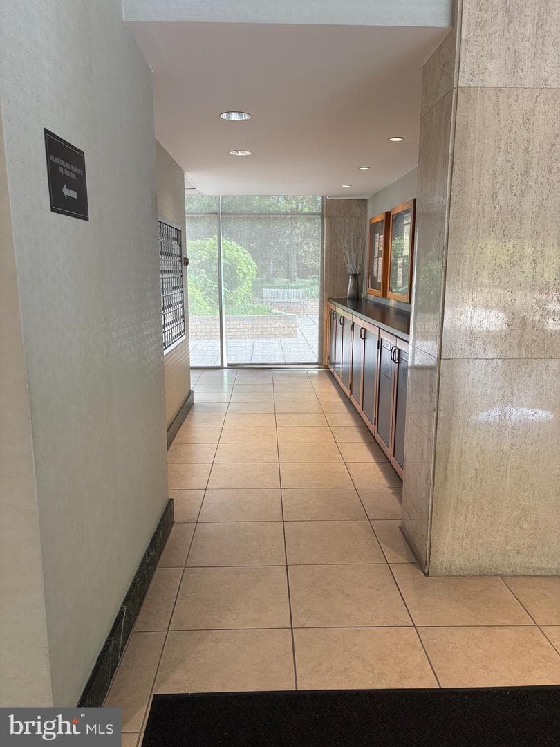 10401 Grosvenor Pl # 817 photo 19