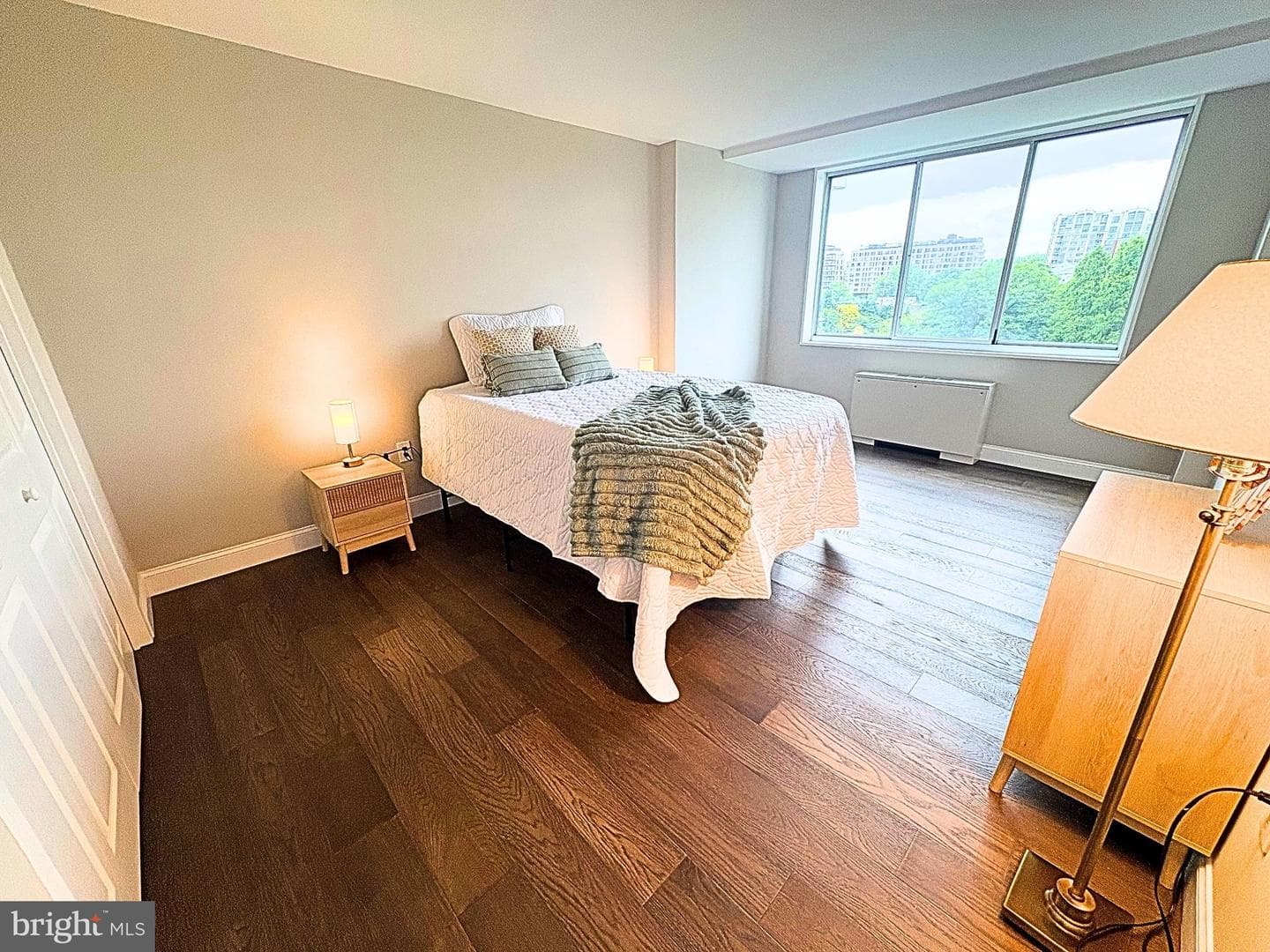 10401 Grosvenor Pl # 817 photo 9