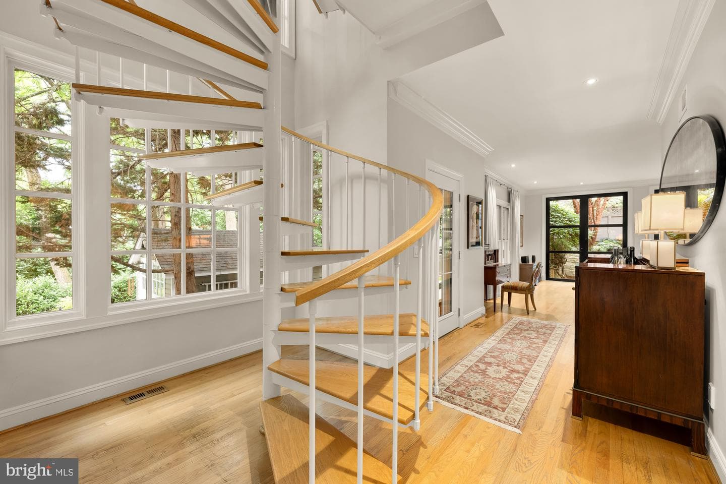 10914 Montrose Avenue photo 17