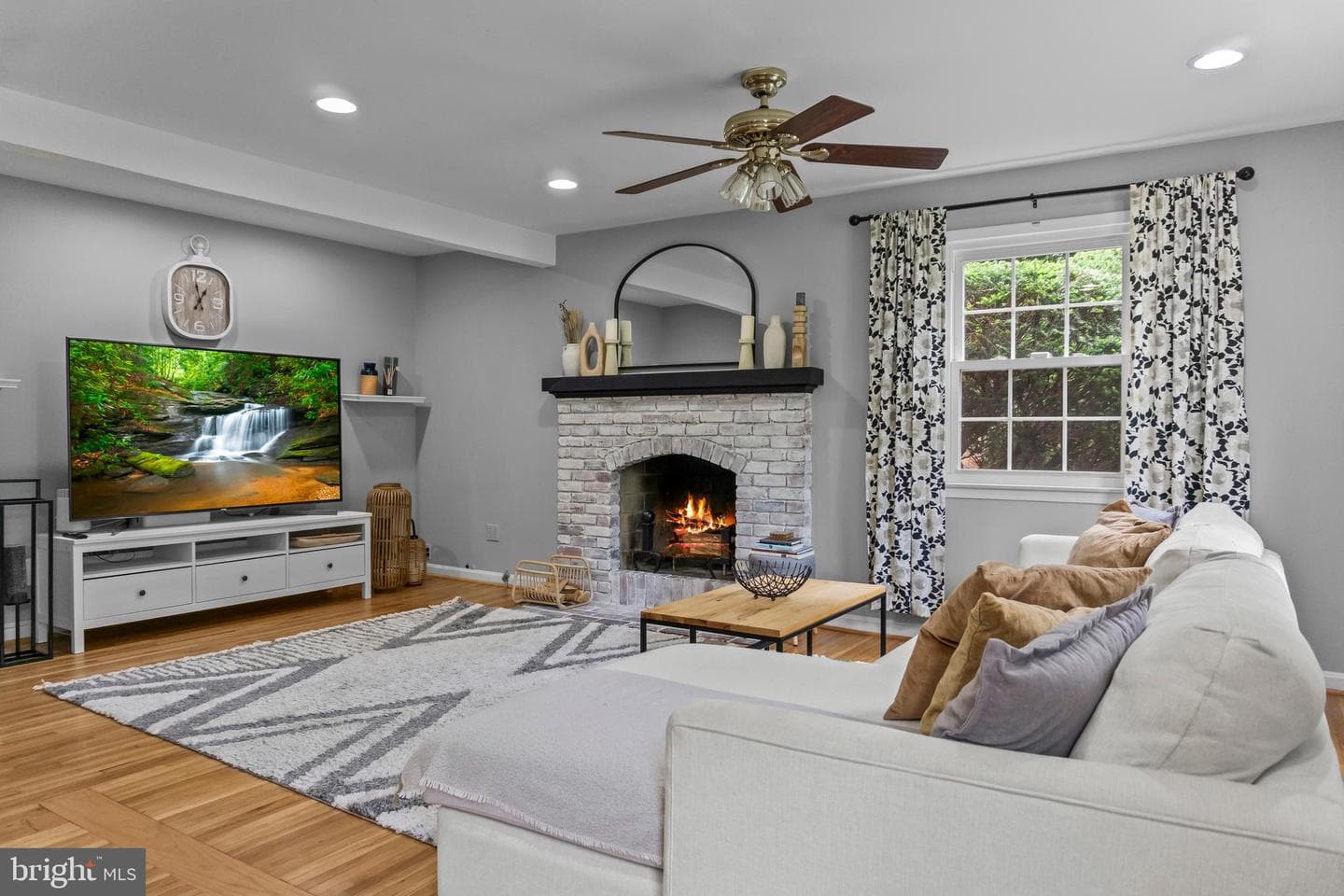 12905 Darnestown Road photo 3
