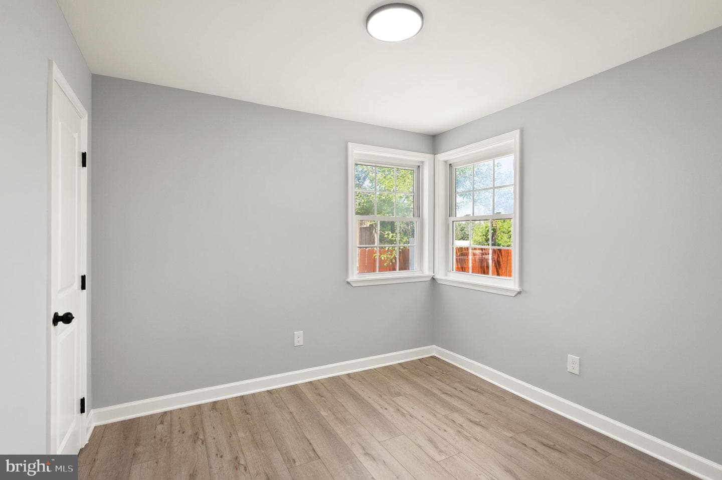 1006 Scott Avenue photo 28