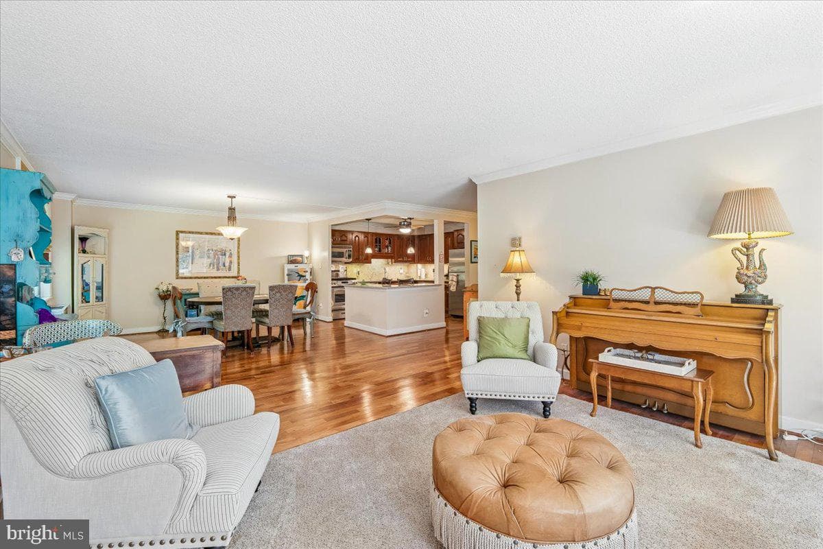 11801 Rockville Pik #212 photo 8