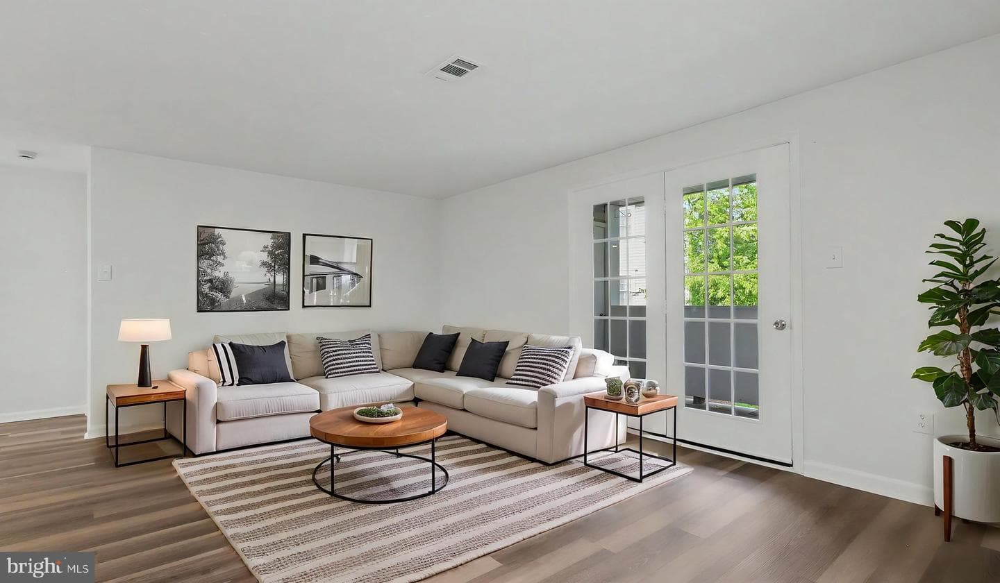 12209 Saint Peter Court #E photo 11