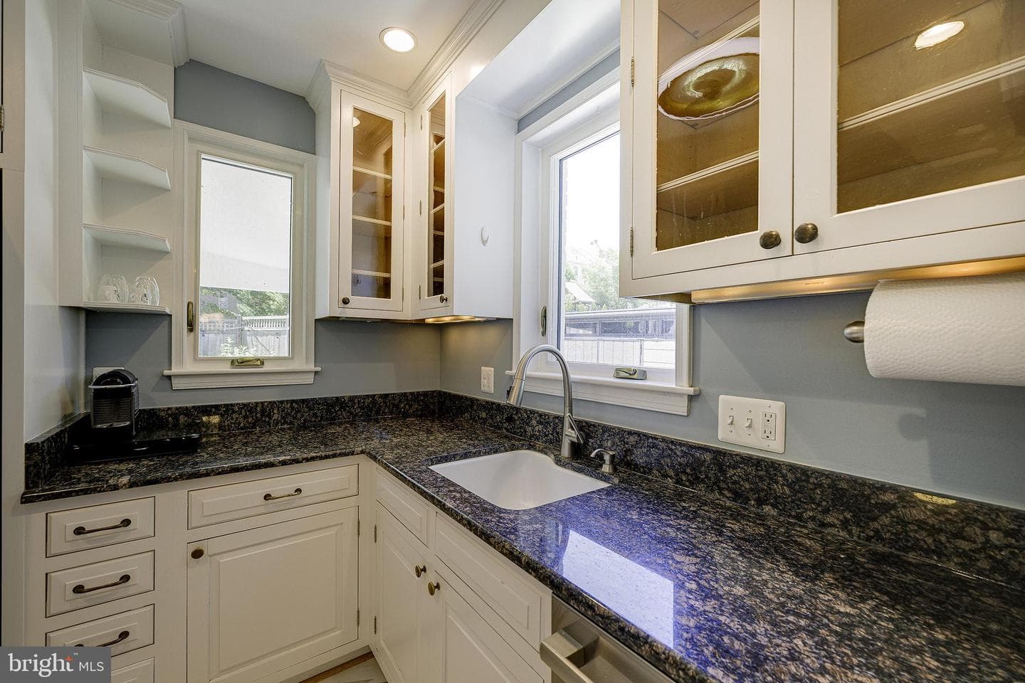 3905 Laird Place photo 12