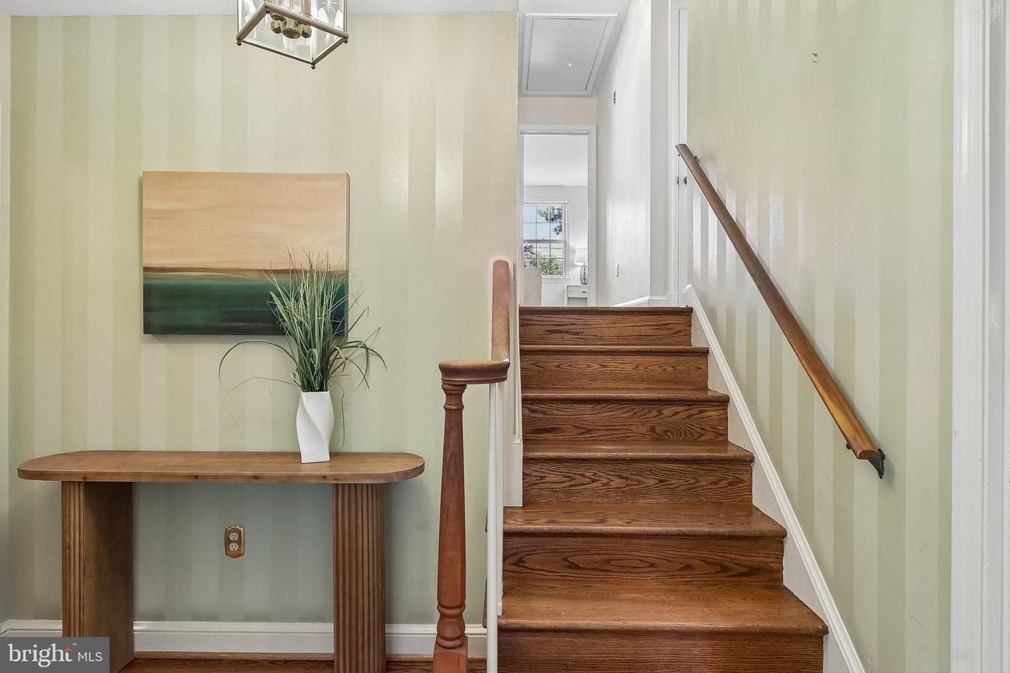 5719 Newington Road photo 8
