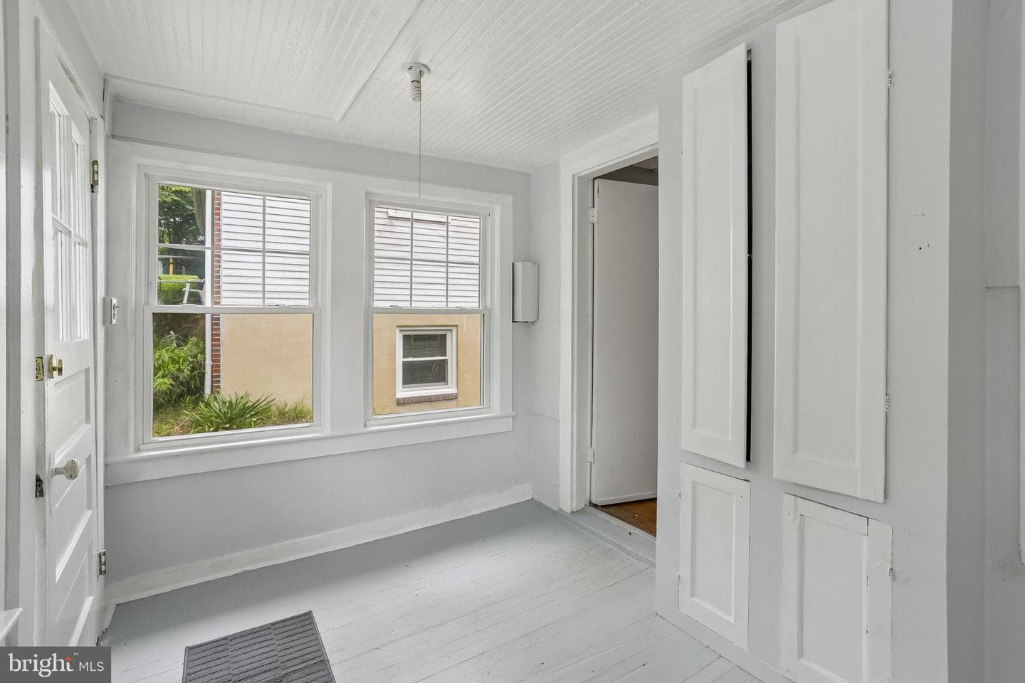 315 Circle Avenue photo 3