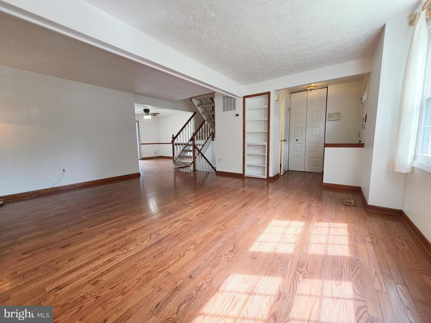202 Curry Ford Lane photo 4