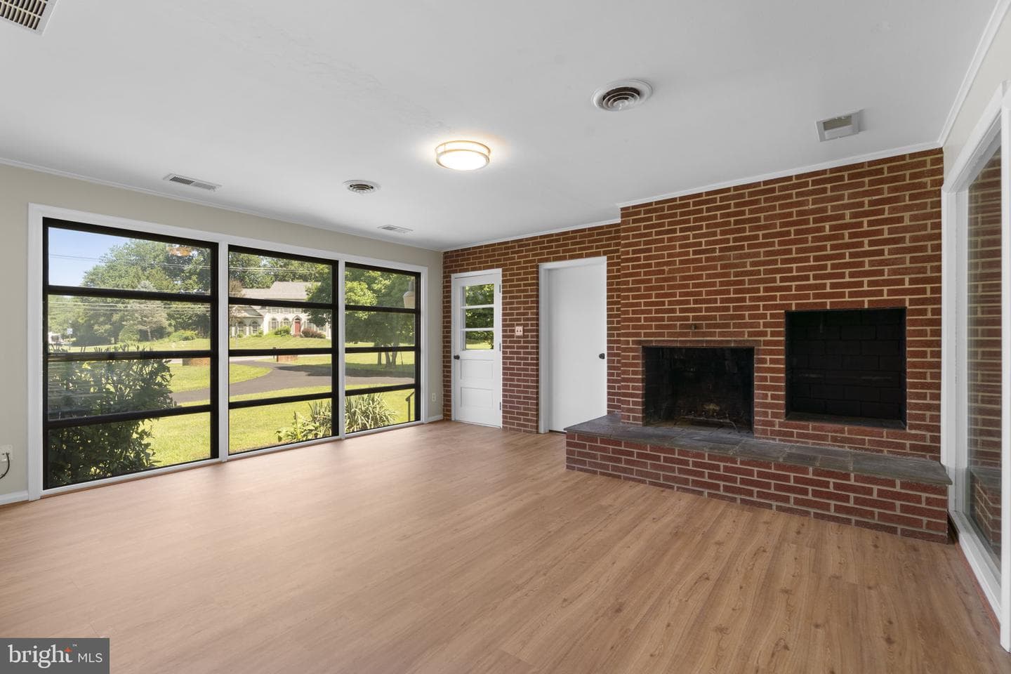 18015 Muncaster Road photo 26