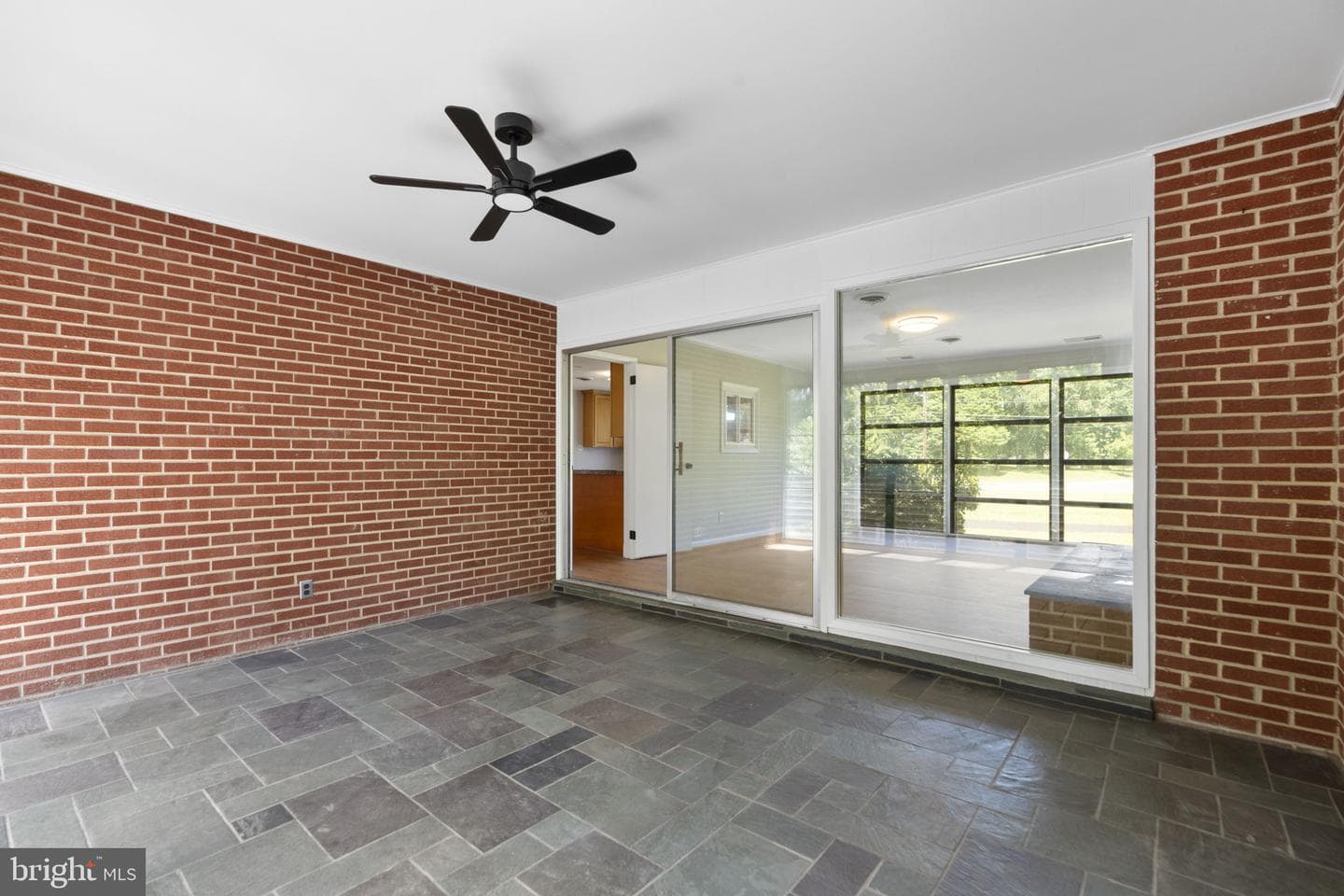 18015 Muncaster Road photo 31