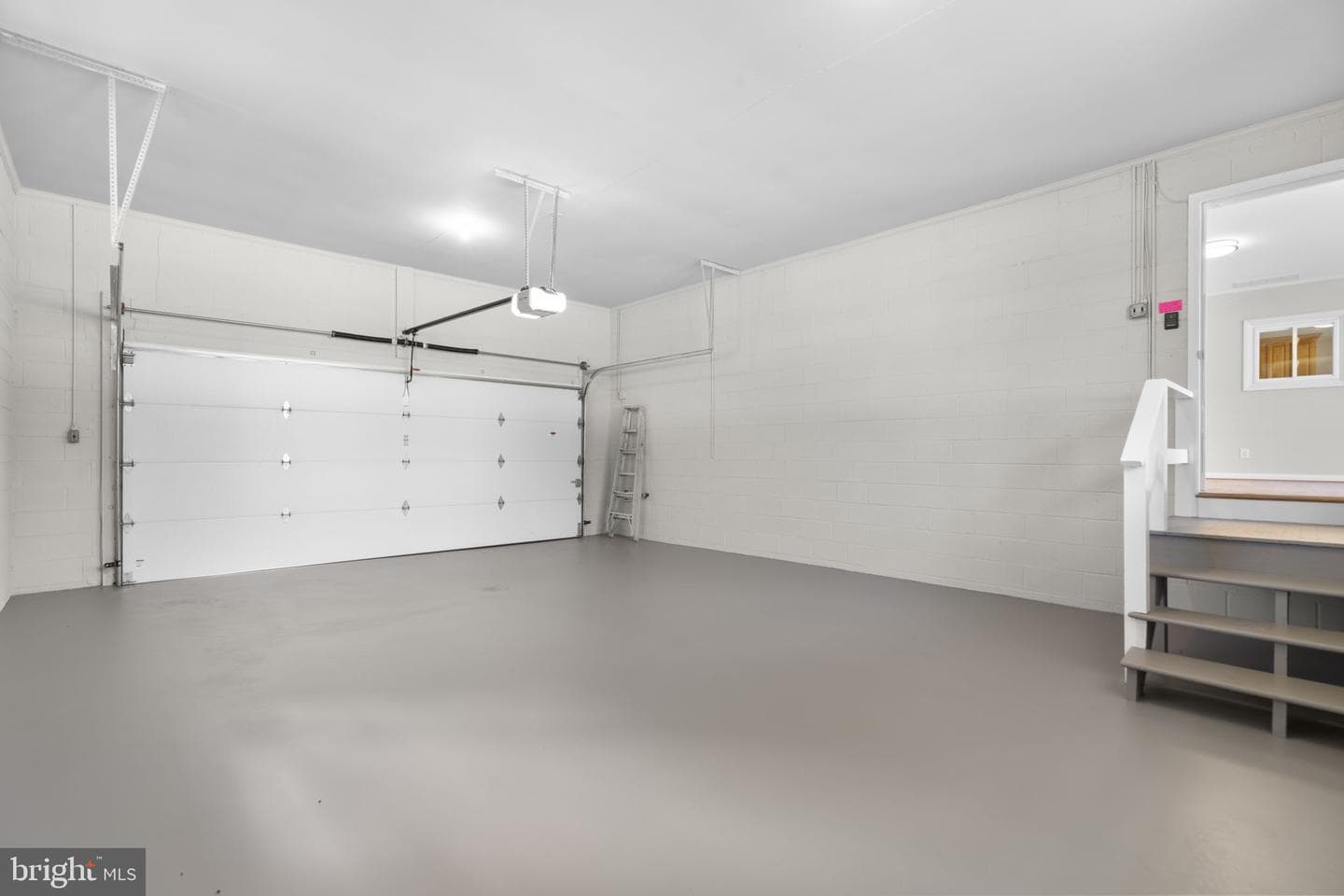 18015 Muncaster Road photo 32