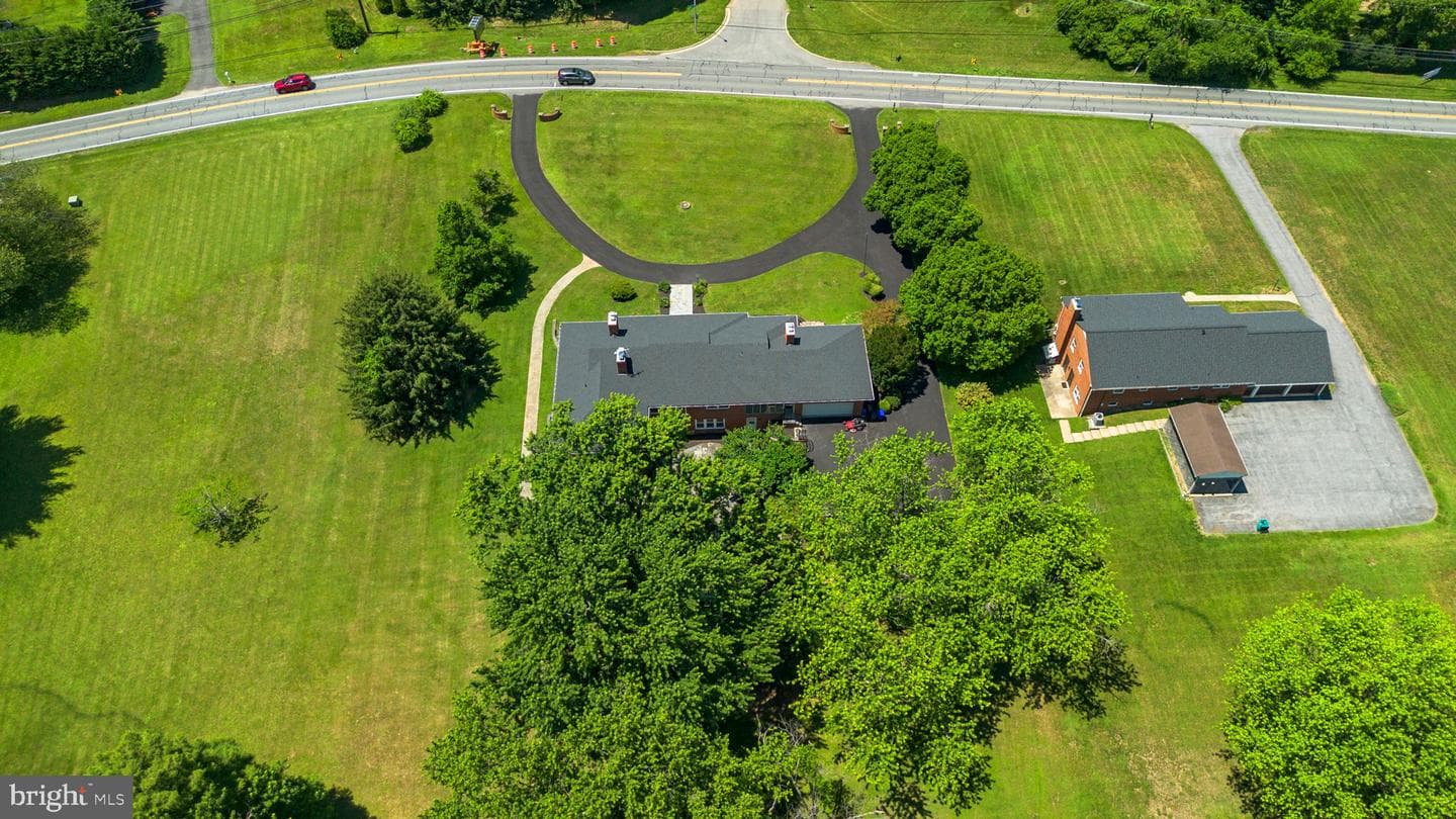 18015 Muncaster Road photo 87
