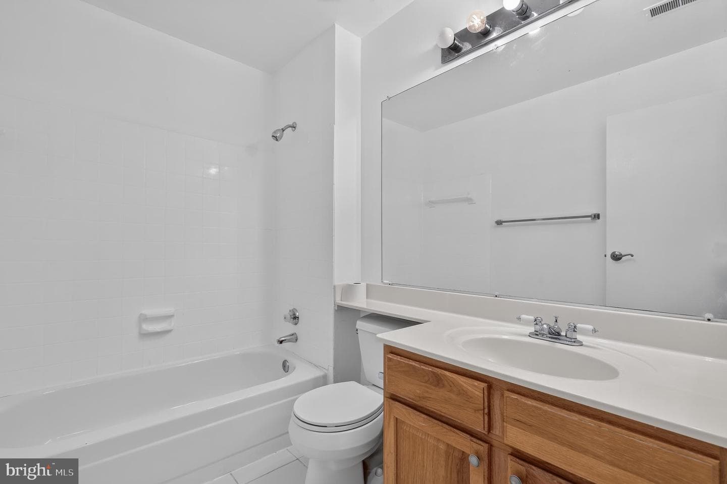 18516 Boysenberry Drive #210 photo 15