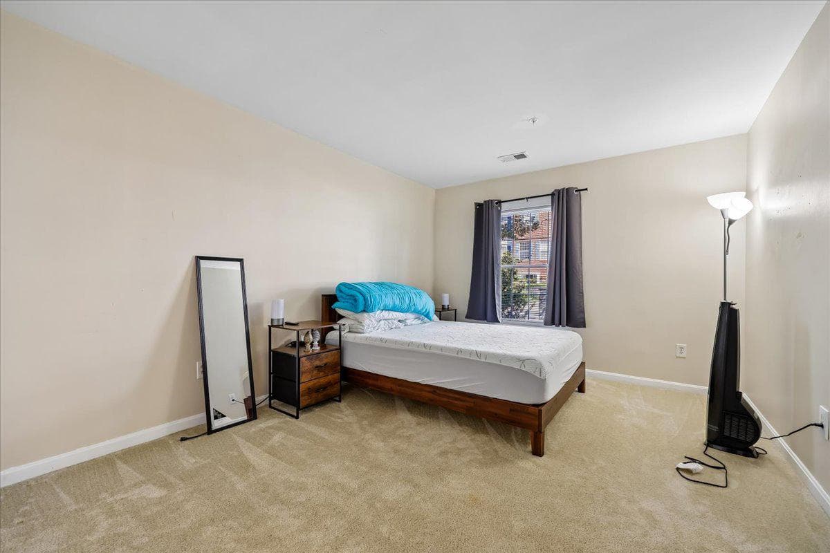 7804 Yankee Harbor Drive photo 5