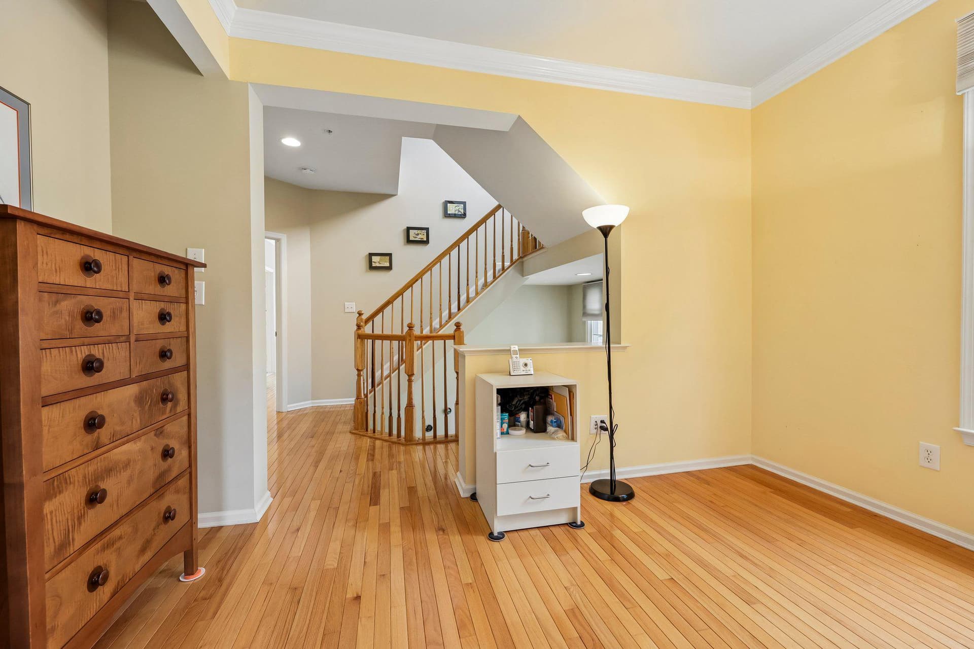 331 Alfandre Street photo 14