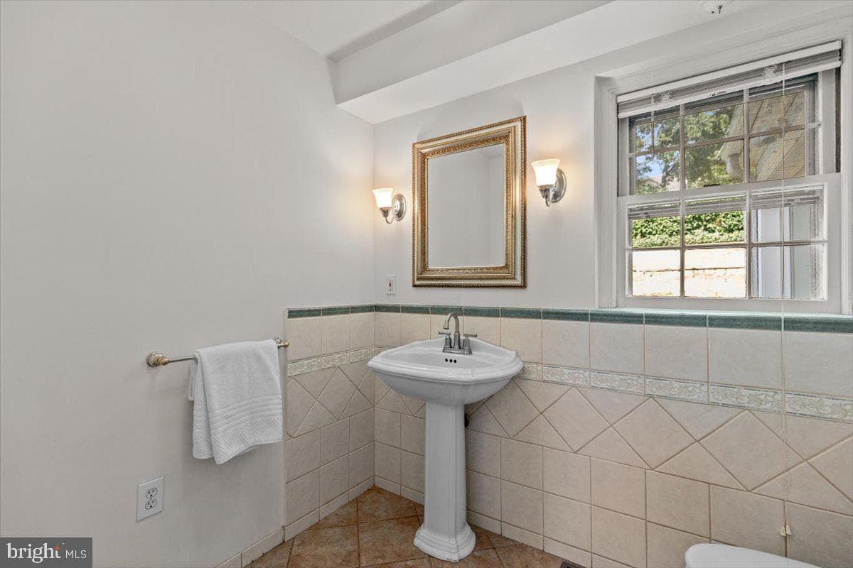 6023 Walhonding Road photo 11