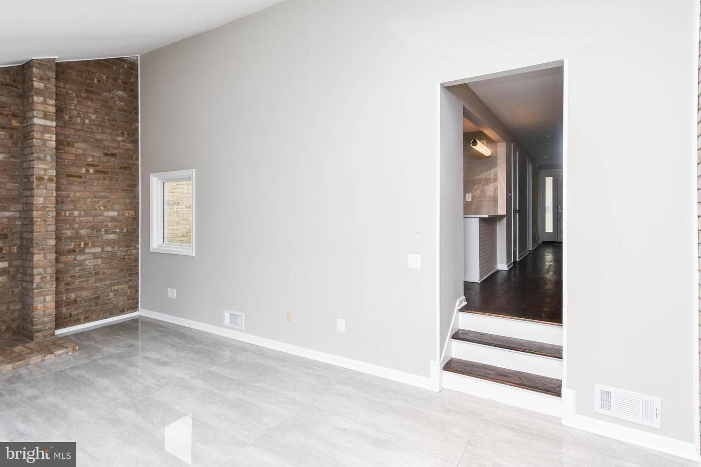 19104 Roman Way photo 26