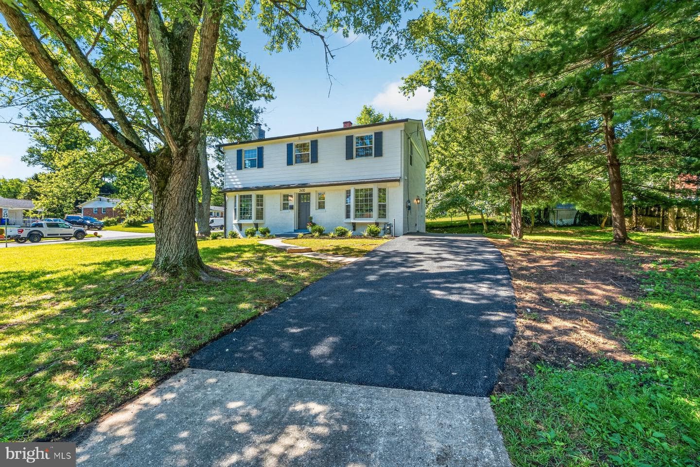 2610 Silverdale Drive photo 37