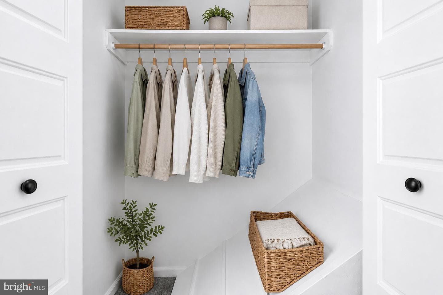19943 Spur Hill Drive photo 15