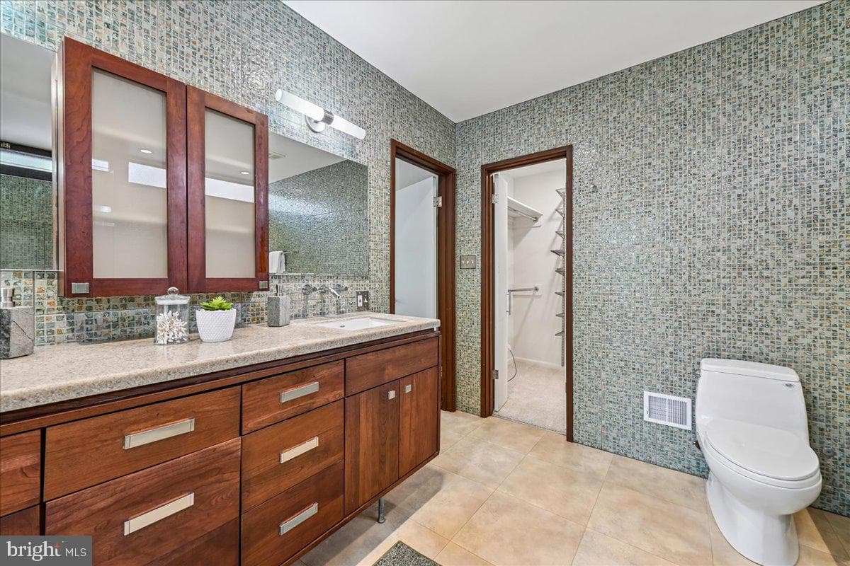 6620 Fernwood Court photo 52