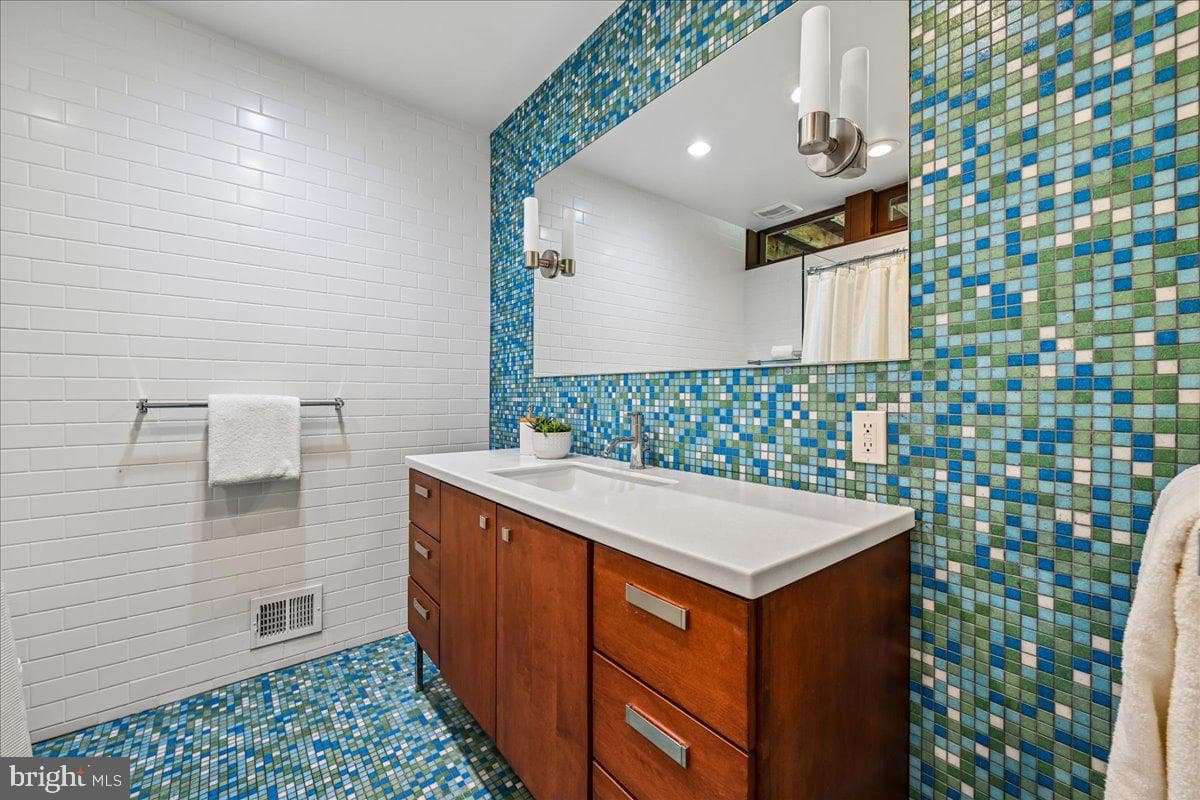 6620 Fernwood Court photo 60
